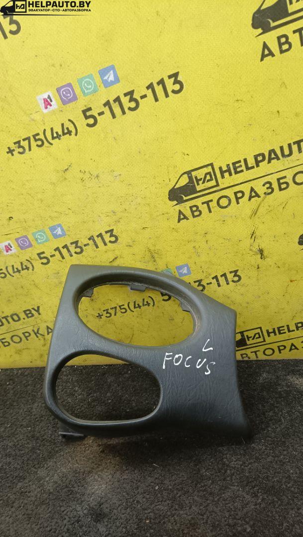 накладка на торпедо (консоль) Ford Focus 1 поколение 2001, 1.8 л., дизель, МКПП, синий, универсал, передний привод - фото №1