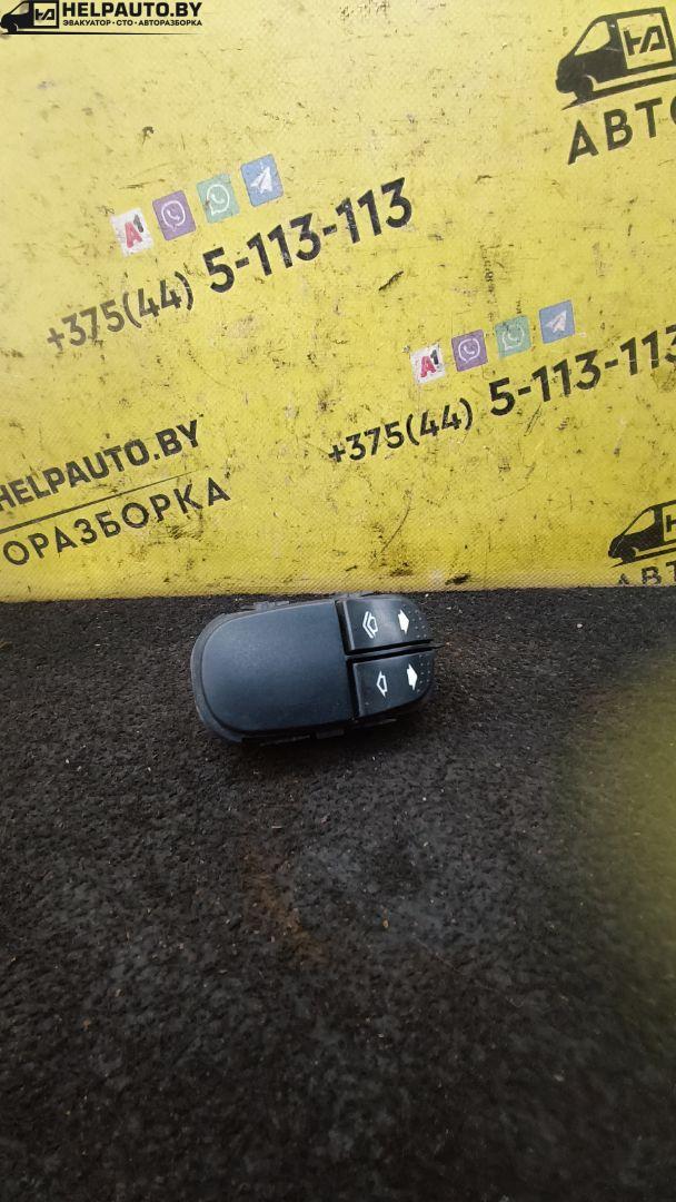 блок управления стеклоподъемниками Ford Focus 1 поколение 2001, 1.8 л., дизель, МКПП, синий, универсал, передний привод - фото №1
