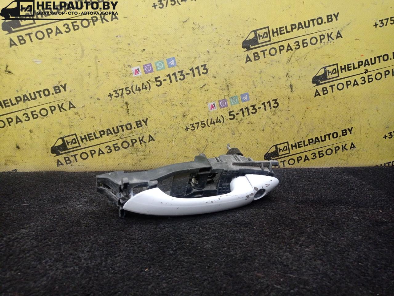 ручка наружная Mercedes-Benz C-Класс W203/S203/CL203 2000, 1.8 л., бензин, МКПП, белый, седан, задний привод - фото №1
