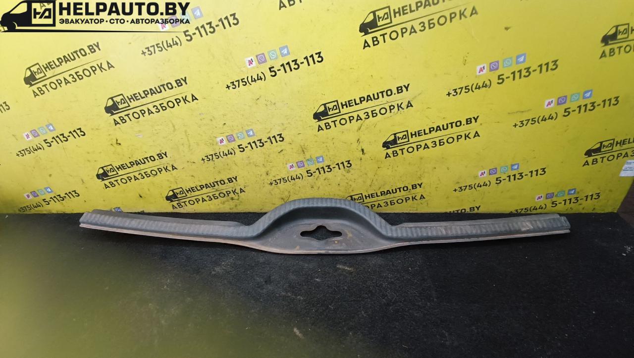 пластик Ford Focus 1 поколение 2001, 1.8 л., дизель, МКПП, синий, универсал, передний привод - фото №1