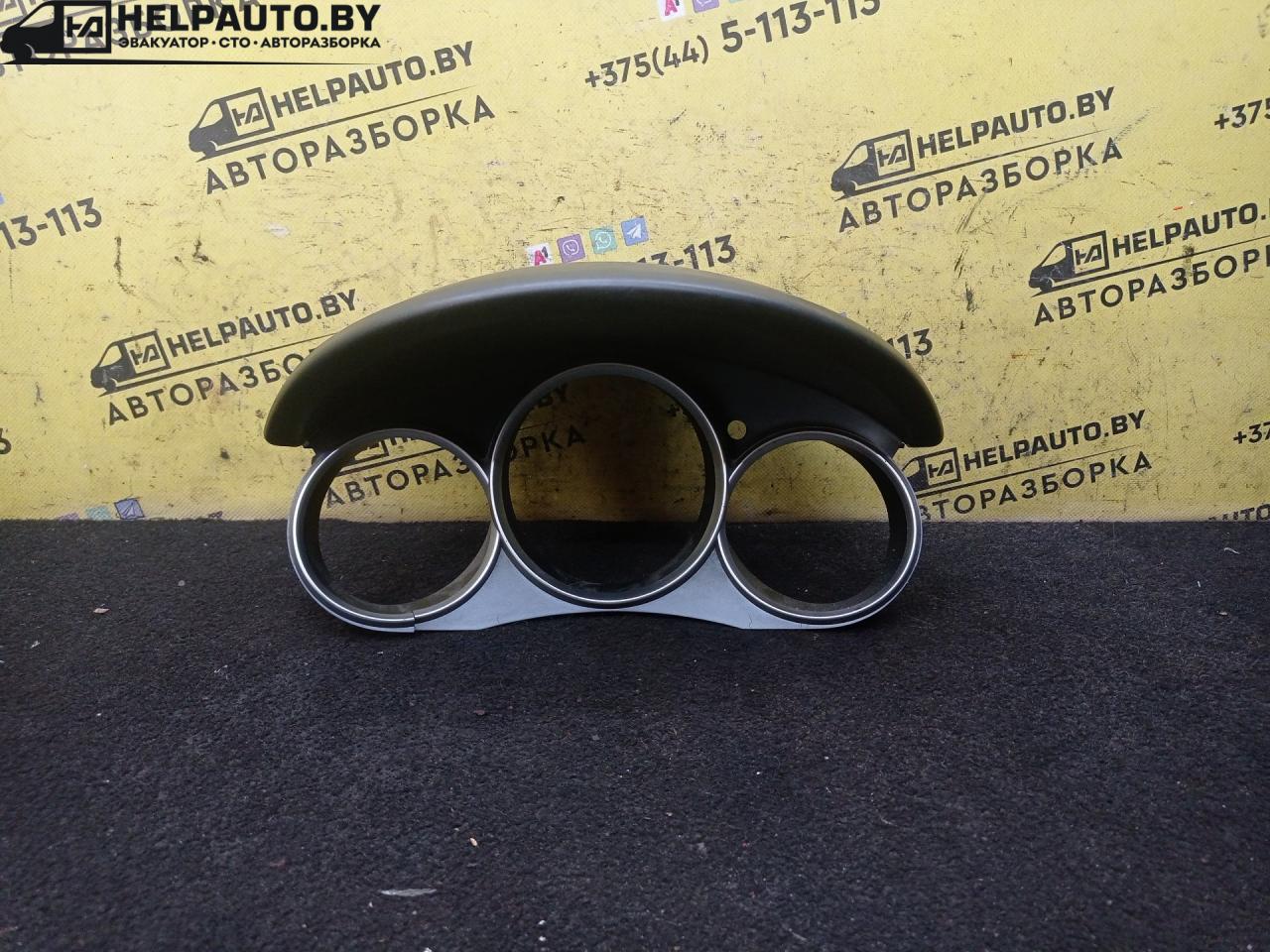 рамка панели приборов Honda Jazz 1 поколение 2002, 1.3 л., L13B, бензин, МКПП, голубой, хетчбэк 5 дв., передний привод - фото №1