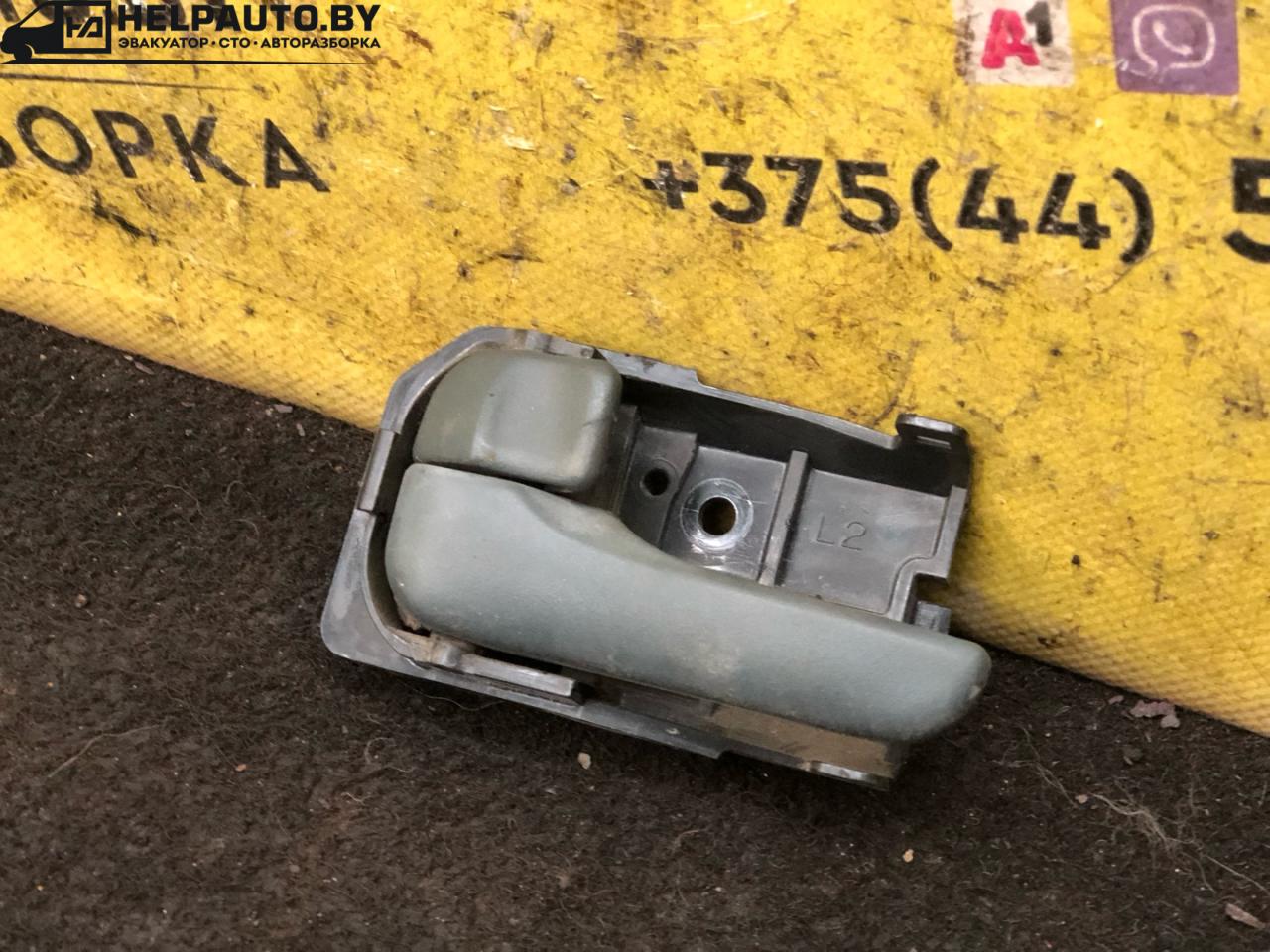 ручка внутренняя задняя левая Nissan Maxima A32 1997, 2.0 л., VQ20DE, бензин, 5МКПП, зеленый, седан, передний привод - фото №1