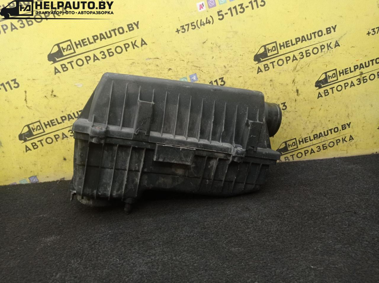 корпус воздушного фильтра Peugeot 406 1 поколение 1997, 1.9 л., дизель, МКПП, серебро, седан, передний привод - фото №1