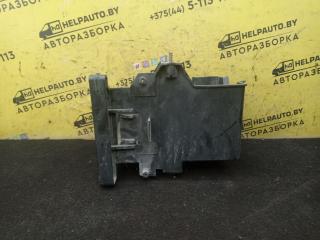 полка аккумулятора Ford Fusion 1 поколение [рестайлинг] 2009, 1.4 л., FXJA, бензин, 5МКПП, серебристый, хетчбэк 5 дв., передний привод