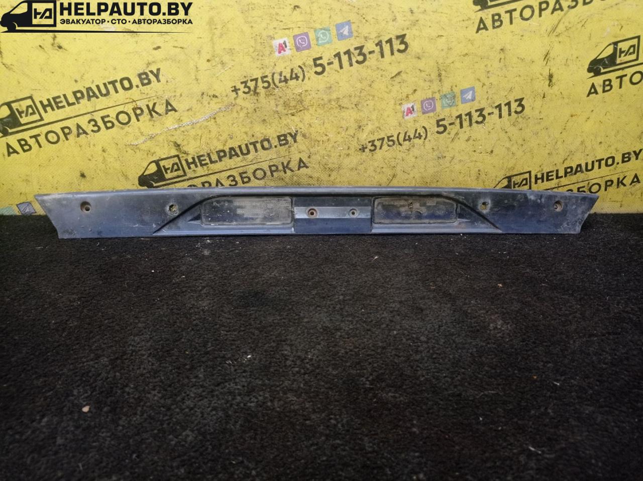 подсветка номера Toyota Carina E 1 поколение T190 1997, 1.8 л., бензин, МКПП, хетчбэк 5 дв., передний привод - фото №1
