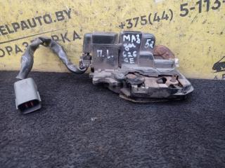 замок двери передней левой Mazda 626 GE [рестайлинг] 1996, 1.8 л., бензин, МКПП, седан