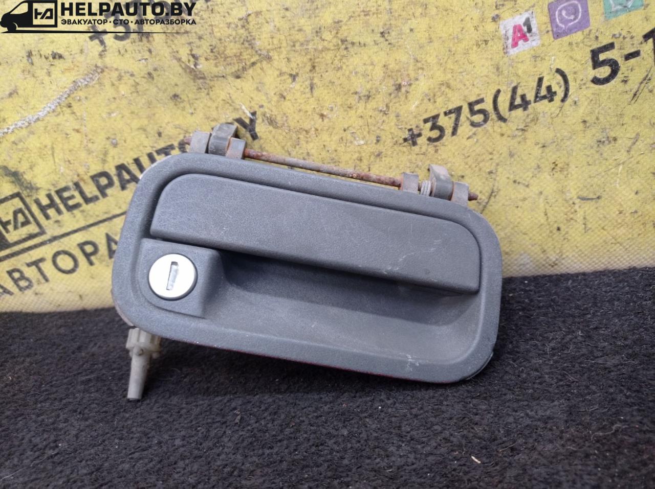 ручка наружная Opel Astra F 1992, 1.4 л., C 14 NZ, бензин, МКПП, красный, хетчбэк 5 дв., передний привод - фото №1