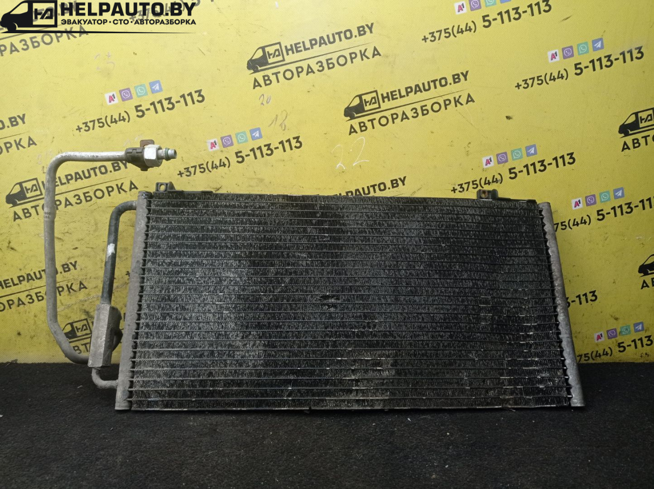 радиатор кондиционера Rover 400 Series 2 поколение 1996, 1.6 л., бензин, МКПП, серебро, седан, передний привод - фото №1