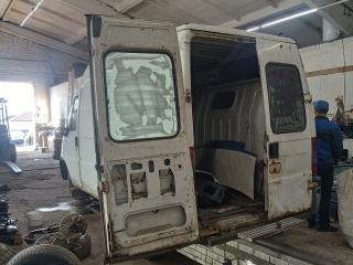Peugeot Boxer 1 поколение