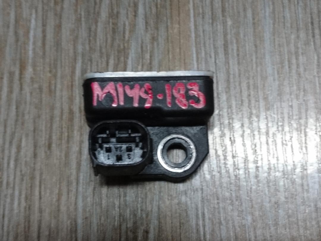 датчик ускорения Mercedes-Benz S-Класс W222/C217/A217 2014, 3.0 л., OM 642.861, дизель, АКПП, серебристый, седан, A0009057600, 10171103113 - фото №1