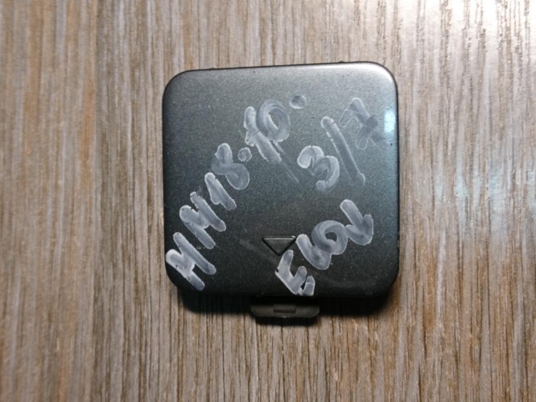 заглушка переднего бампера под крюк BMW 5 серия E60/E61 2005, 2.0 л., M47 D20 (204D4), АКПП, седан, 51117033700 - фото №1