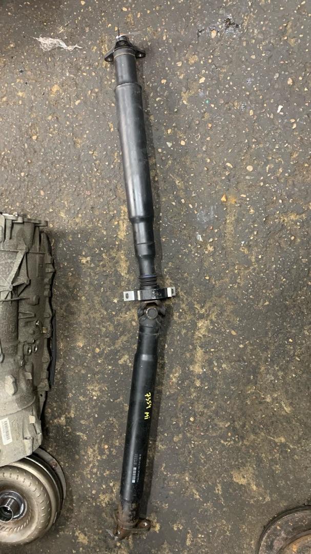 карданный вал BMW 5 серия F07/F10/F11 2010, 3.5 л., бензин, 7563464 - фото №1