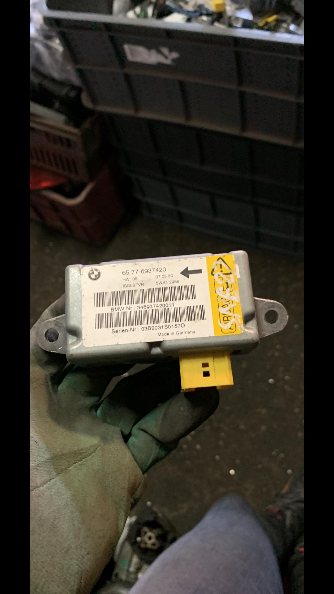 блок AirBag BMW 7 серия E65/E66/E67 2003, 65776937420 - фото №1