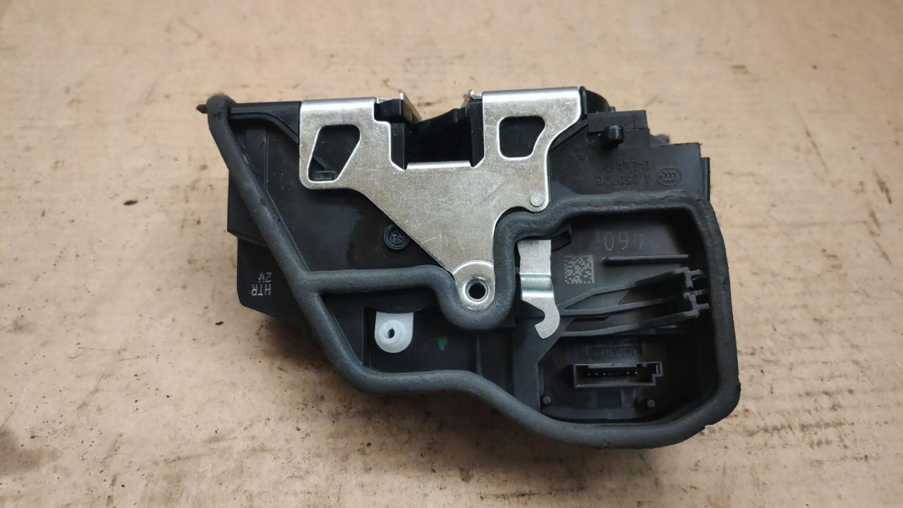 замок двери задней правой BMW X5 E70 2009, 7229460 - фото №1