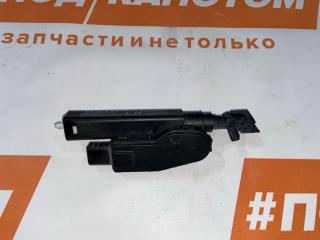 форсунка омывателя фары левая Volvo XC60 1 поколение 2010, 3.0 л., B 6304 T2, бензин, АКПП, 452, внедорожник 5 дв., полный привод, A2C53249100, 30784321