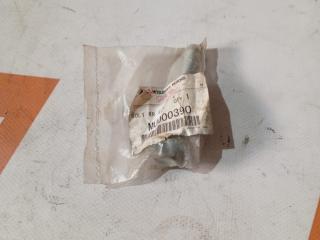 болт Mitsubishi Outlander 2 поколение 2009, 2.0 л., 4B11, бензин, вариатор, внедорожник 5 дв., полный привод