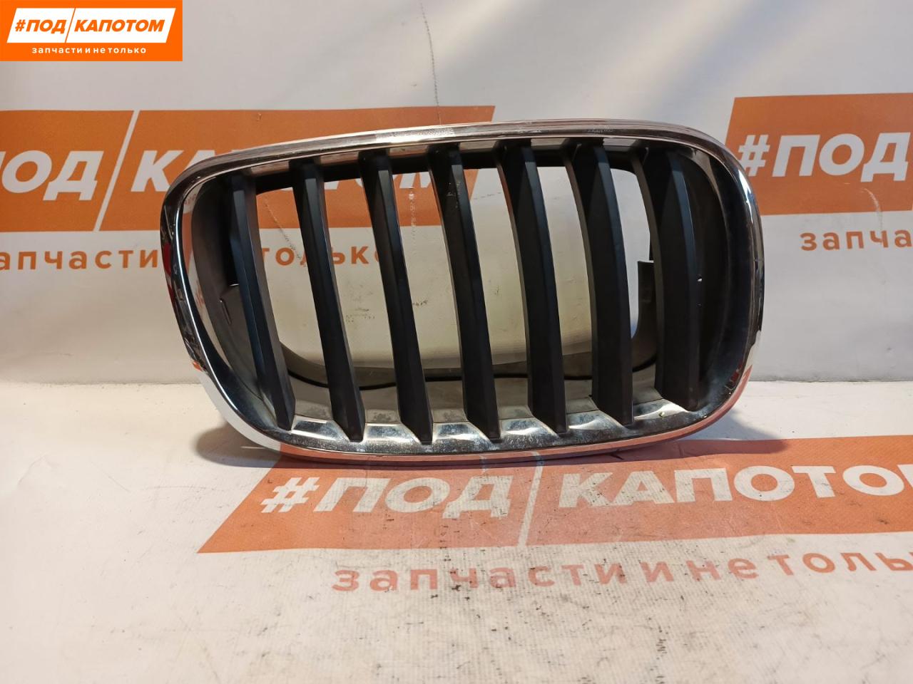 решетка радиатора BMW X5 E70 2008, 3.0 л., N52 B30 AF, бензин, АКПП, 300, внедорожник 5 дв., полный привод, 51137157687 - фото №1