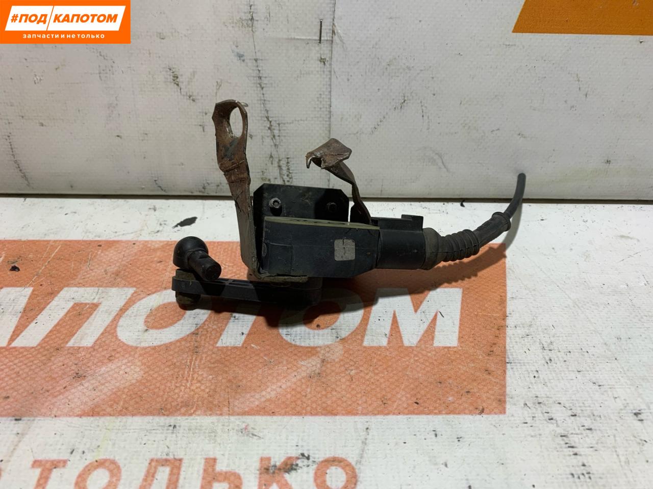 датчик дорожного просвета задний Volkswagen Passat B6 2007, 2.0 л., BVY, бензин, АКПП, p6 / d5q, универсал, передний привод - фото №1