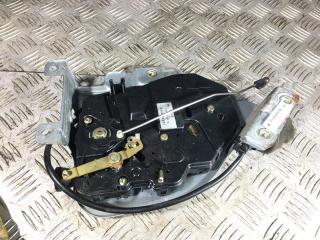 замок багажника Volkswagen Caddy 3 поколение 2006, 2.0 л., BST, дизель, 5МКПП, candyweiss / lb9a, фургон, передний привод, правый руль, 2K0827201R